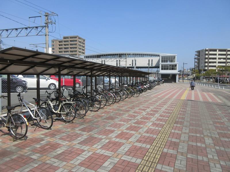 新飯塚駅前東側自転車駐車場の画像1