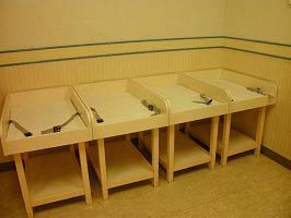 おむつ替えの画像