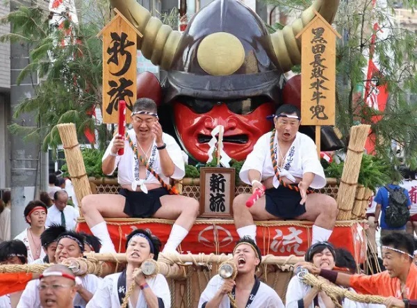 飯塚山笠の画像