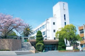 近畿大学九州短期大学の画像