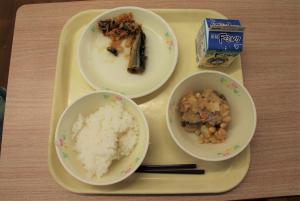 学校給食の献立の写真