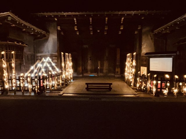 旧伊藤邸ライトアップ（門正面）