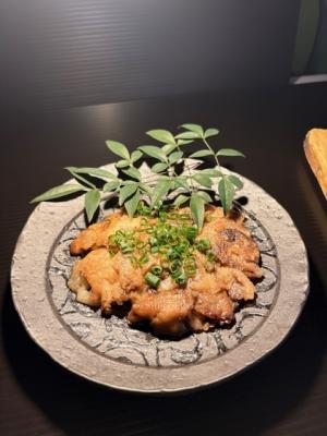 純