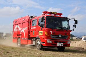 被災地へ向かう消防車