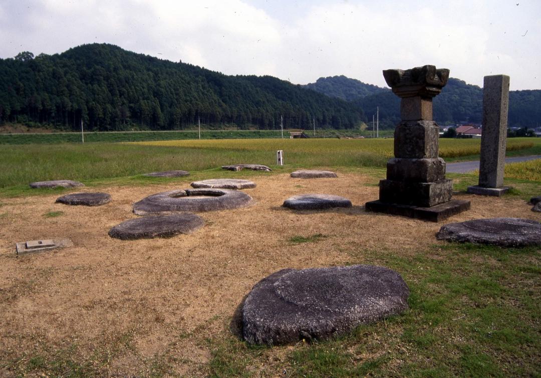 大分廃寺塔跡の画像1