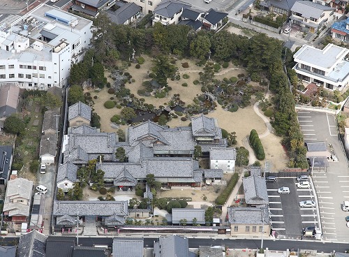 旧伊藤伝右衛門邸の上空からの画像